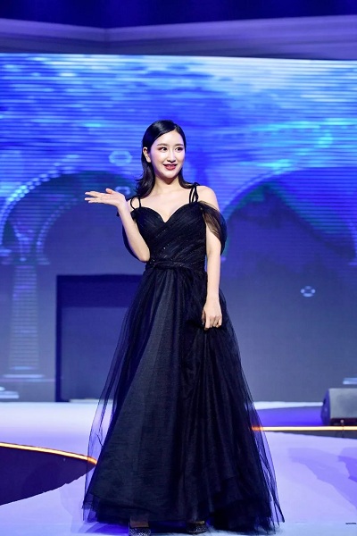 上海美萊受邀出席“ALLURA傲胸女王盛典”，獲“2019年度傲諾拉鉑金醫(yī)療機(jī)構(gòu)”稱號