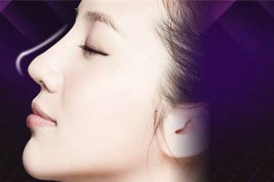 <a href='/zz/' target='_blank'><u>鄭州美萊</u></a>玻尿酸隆鼻怎么樣？